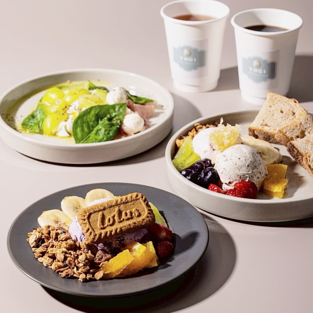 YOGIのグリークヨーグルト&アサイーボウル